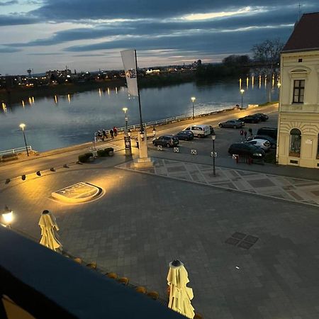 Apartman Loft 72 Slavonski Brod Eksteriør bilde